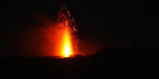 Kubah lava terbuka, aktivitas Gunung Slamet makin tinggi