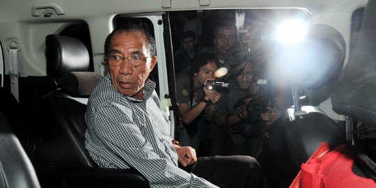 Max Sopacua sarankan Jokowi pakai Esemka jika tolak Mercy
