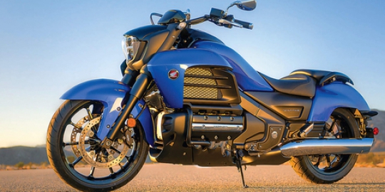 Honda Gold Wing Valkyrie 2014 tampil garang dan elegan