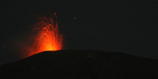 Batuk lagi, hutan savana kawasan puncak Gunung Slamet terbakar