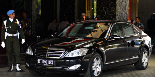 5 Kisah di balik batalnya menteri Jokowi dapat Mercedes