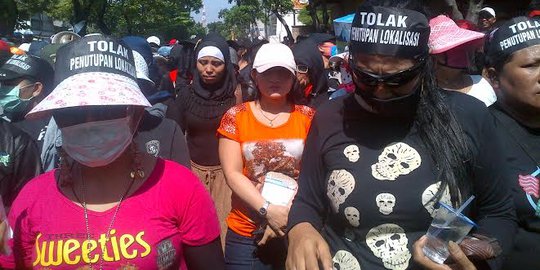 Ratusan PSK & mucikari di Jambi demo tolak penutupan lokalisasi