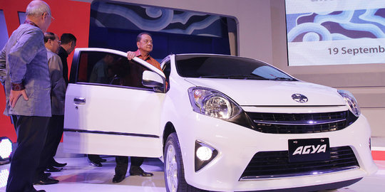 Menteri kabinet Jokowi disarankan pakai mobil murah