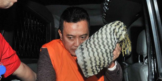 KPK tambah masa tahanan Bupati Karawang & istri selama 30 hari