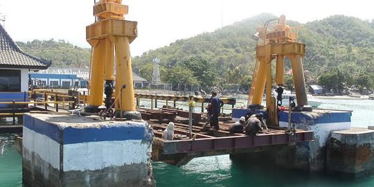 Ditabrak kapal fery, Dermaga II Padang Bai lumpuh total