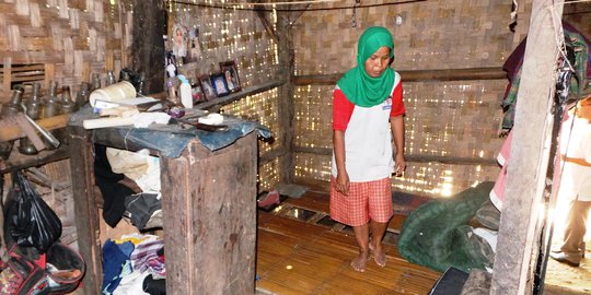 Potret tragis keluarga Sarman tinggal di bekas kandang kerbau