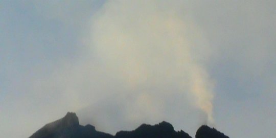 muncul jelang gunung merapi erupsi rev1