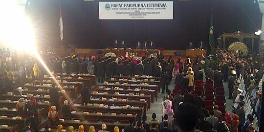 100 Anggota DPRD Sumut dilantik, 3 berstatus tersangka