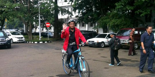 tak pakai helm 2 abg dihukum emil rev3