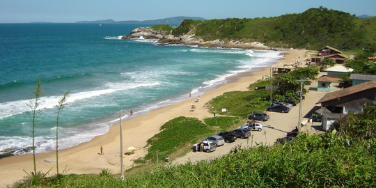 Praia do Pinho, pantai bugil pertama di Brasil
