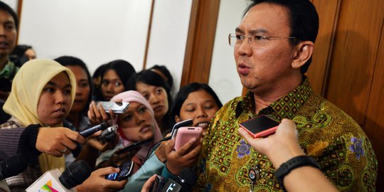 Ahok yakin penggeledahan Dinas PU bikin PNS lain takut