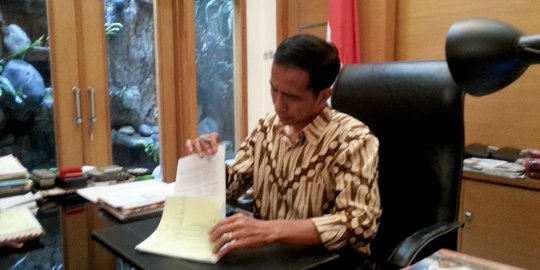 Di depan pengusaha, Jokowi sesumbar bisa perbaiki birokrasi