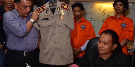 Janjikan warga masuk PNS, marinir gadungan di Semarang dibekuk
