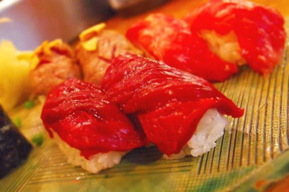 sushi daging kuda di kedai nikuzushi