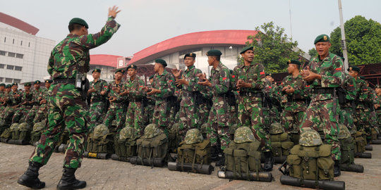 Konglomerat jadi penasihat TNI, 'tak ada makan siang gratis' | merdeka.com