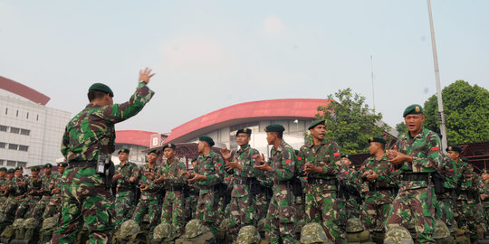 4 Rekan ditembak, anggota TNI kepung markas Brimob Batam