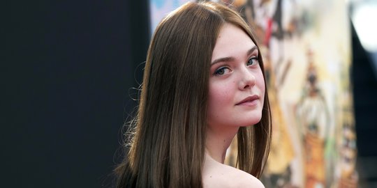 Elle Fanning tampil beda di pemutaran perdana 'The Boxtrolls'