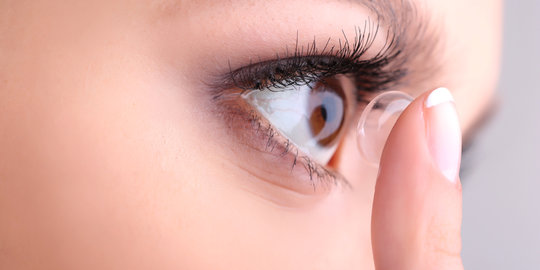 Hati-hati saat beli lensa kontak secara online!