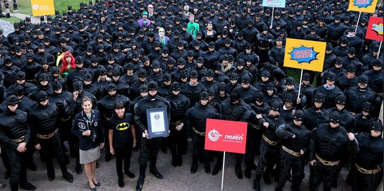 542 Batman berkeliaran pecahkan rekor dunia