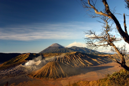 Menjelajah laut pasir di Gunung Bromo