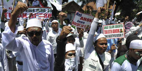 5 Cerita unik di balik demo FPI tolak Ahok