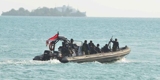 Antisipasi banjir, SAR gelar latihan di Pantai Marina Semarang