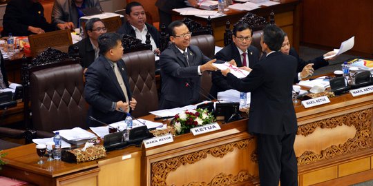 Euforia kemenangan kubu Prabowo menangi RUU Pilkada