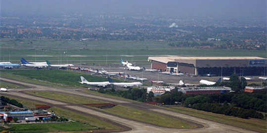 ATC Bandara Chicago dibakar, penerbangan di AS kacau