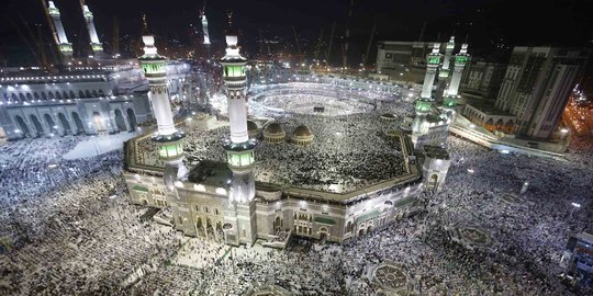 Jemaah haji dari berbagai negara mulai penuhi Masjidil Haram