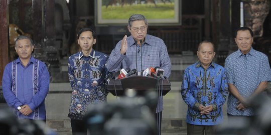 Kontak ketua MK, SBY cari celah tolak UU Pilkada
