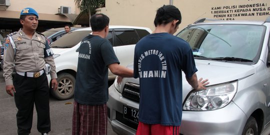 Nyamar jadi sopir pribadi, Emon bawa kabur mobil karyawan BCA