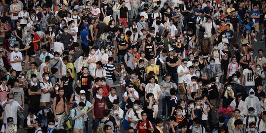 Pemimpin Hong Kong serukan demonstran bubar