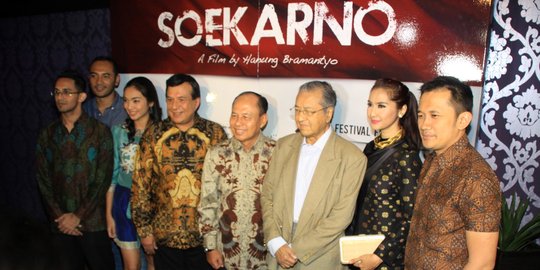 Mahathir Mohamad nonton film Soekarno di Malaysia