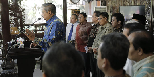 Perppu Pilkada dinilai bentuk politik cuci tangan jilid II SBY