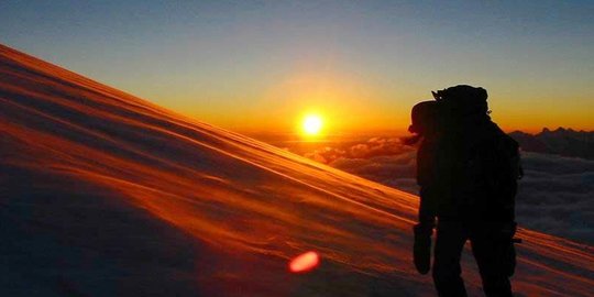Seorang turis Rusia hilang saat pendakian Gunung Sibayak