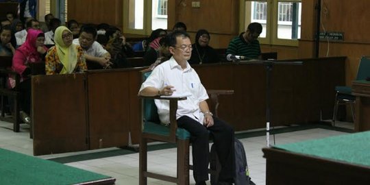 Korupsi PLTGU, 3 eks pejabat PLN dibui 4 dan 1,5 tahun