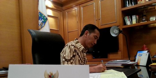 Hari ini, Jokowi bacakan surat pengunduran diri sebagai gubernur