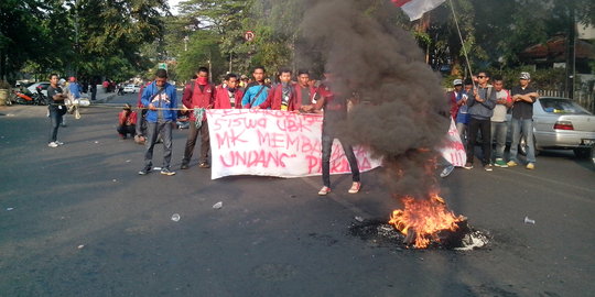 Sehari ada dua aksi tolak pilkada tidak langsung di Yogyakarta