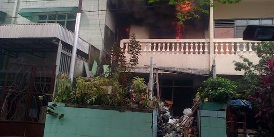 Bakar sampah dalam rumah, pengepul barang bekas tewas 