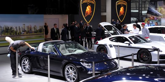 Deretan mobil mewah bertengger di Paris Auto Show 2014