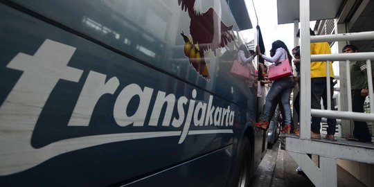 Naik Transjakarta, penumpang Transjabodetabek tak bayar lagi