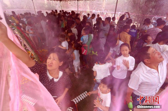 pameran sains di tiongkok