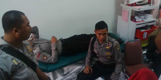 Ini polisi yang luka akibat dilempar batu oleh massa FPI