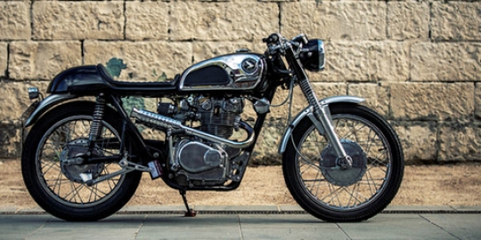 Honda CB450 KO \'Black Bomber\' cafe racer