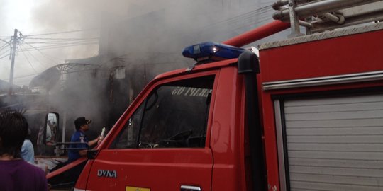 Malam takbiran, kantor BPPT Bandung terbakar