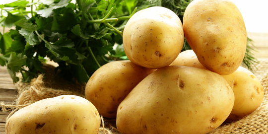 Akar kentang tumbuh di vagina perempuan Kolombia