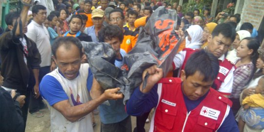 Jantung kumat saat timba air, nenek tewas nyemplung sumur 