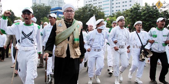 Habib Novel, dalang demo ricuh FPI anti-Ahok diburu polisi