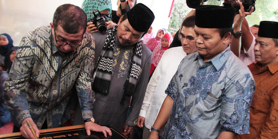 Tinggalkan Hotel Mulia, Hidayat sebut wartawan 'intel'
