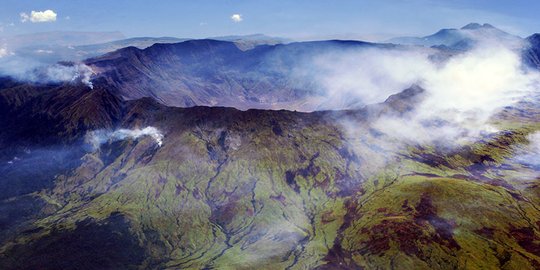 Menjelajahi sejarah gunung Tambora